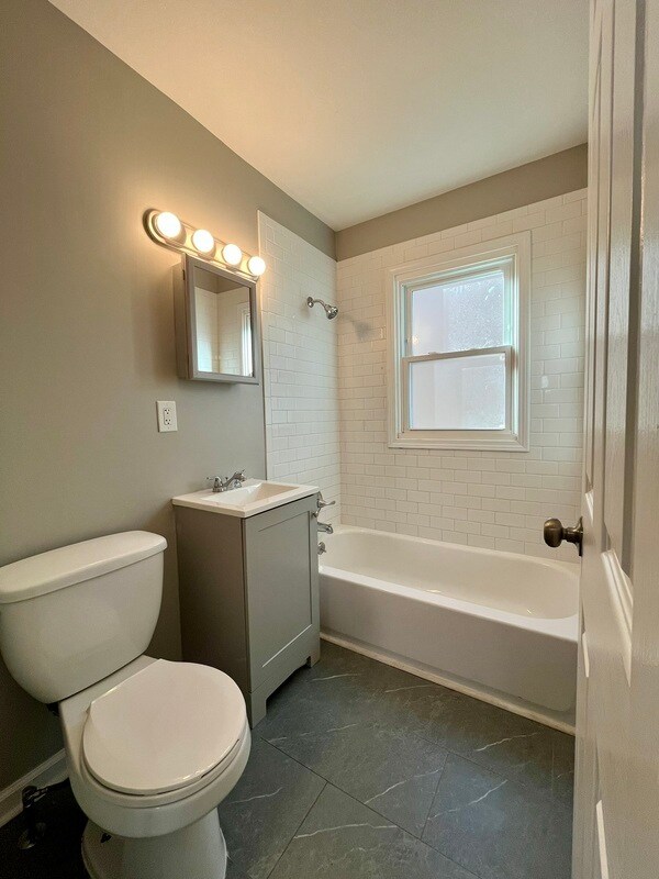 Building Photo - 2112 Euclid St