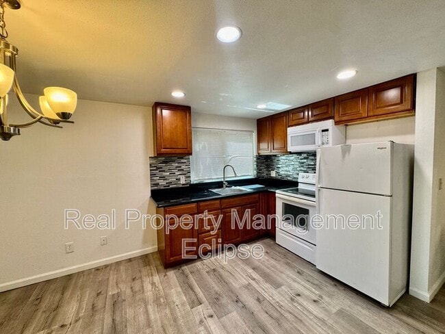 Building Photo - 1701 Sturgus Ave S