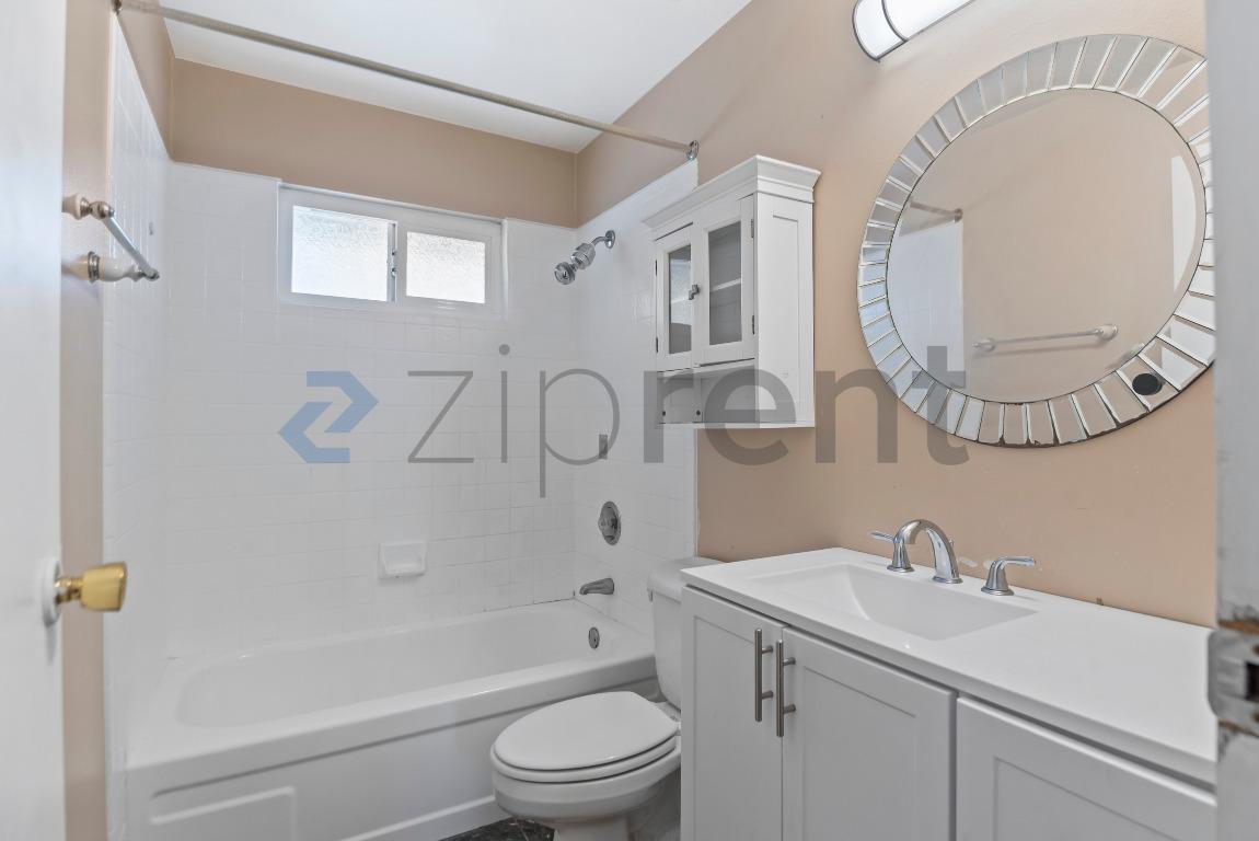 Building Photo - 9085 Alcosta Blvd