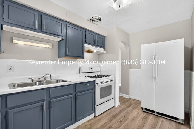 Building Photo - Charming Rehabbed 2-Bedroom Home