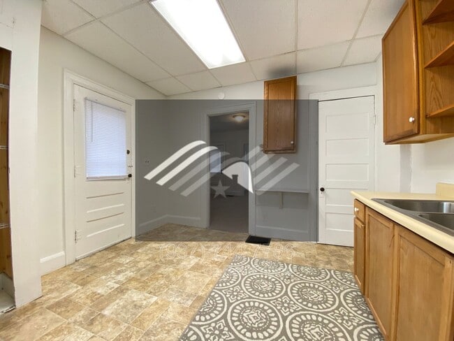 Building Photo - 1410 Phillips Ave