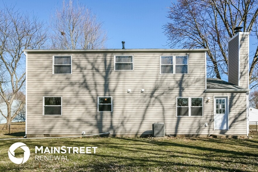 Building Photo - 8715 Timberwood Dr