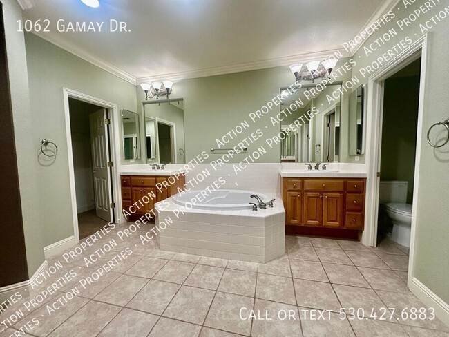 Building Photo - Luxury 3 Bedroom | Serrano Guard Gated Com...