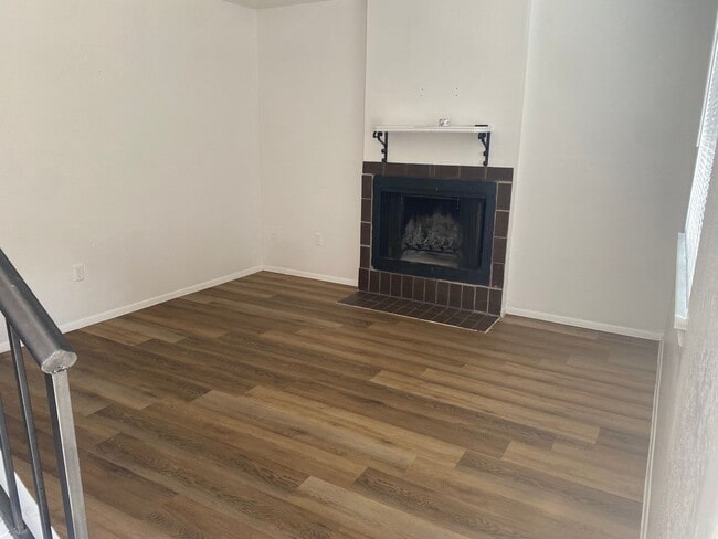 Building Photo - 3155 Posada Ct