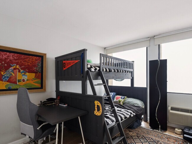 Building Photo - 1240 N Lake Shore Dr