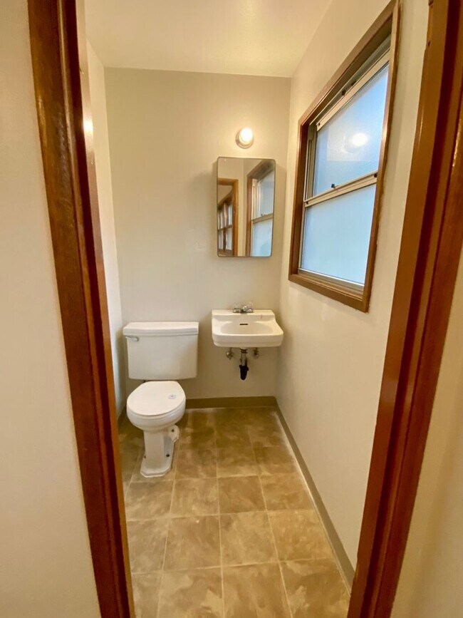 Building Photo - 1206 SE 87th Ave