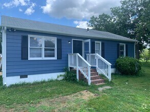Building Photo - Quaint 3 Bedroom, 2 Bath Home in Montrose!