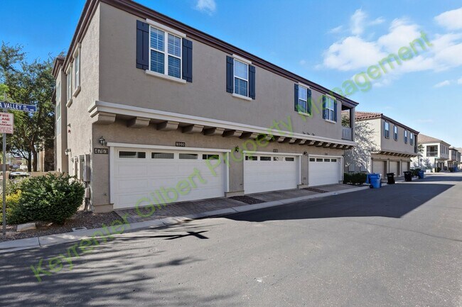 Building Photo - 3 bed/2.5 bath Condo in Gilbert’s Lofts in...