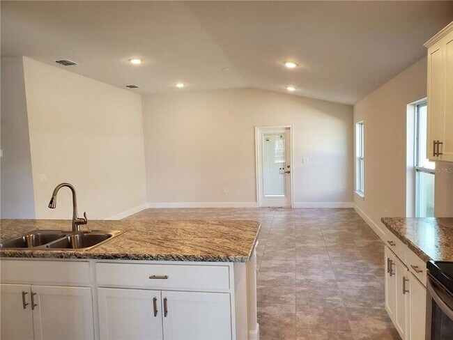 Building Photo - 1138 Berry Ln
