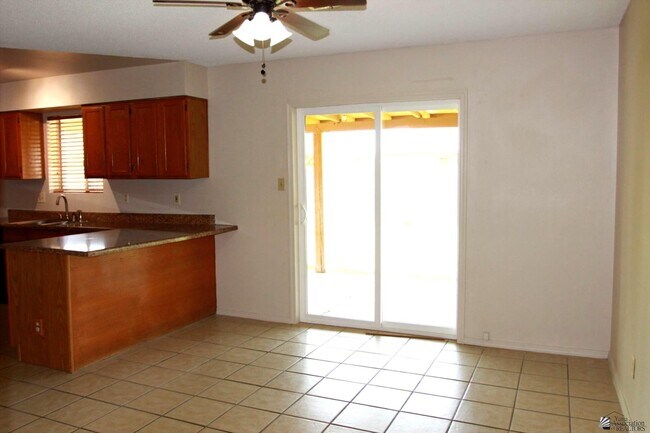 Building Photo - 4563 W 18th Ln