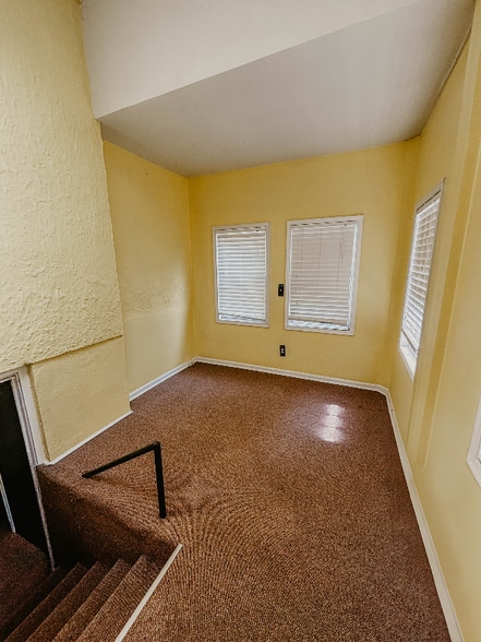 Building Photo - 238 Cleveland Ave