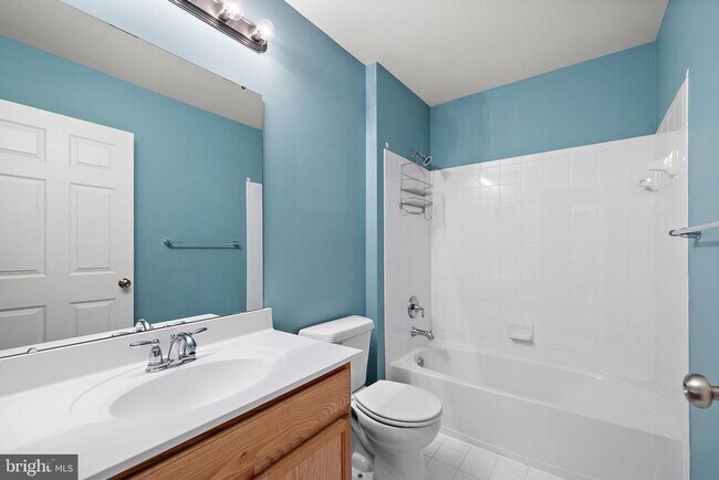 Building Photo - 253 Tall Trees Cir