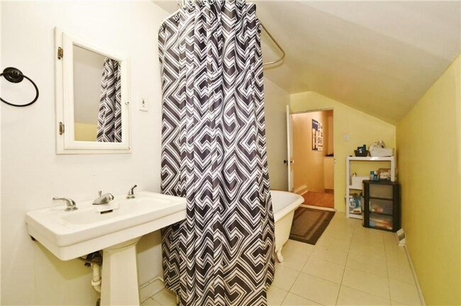 Building Photo - 66 S 22nd St