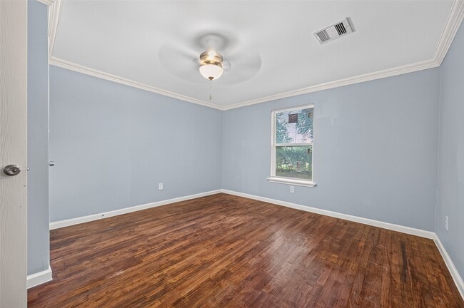 Building Photo - 4715 Chapman St
