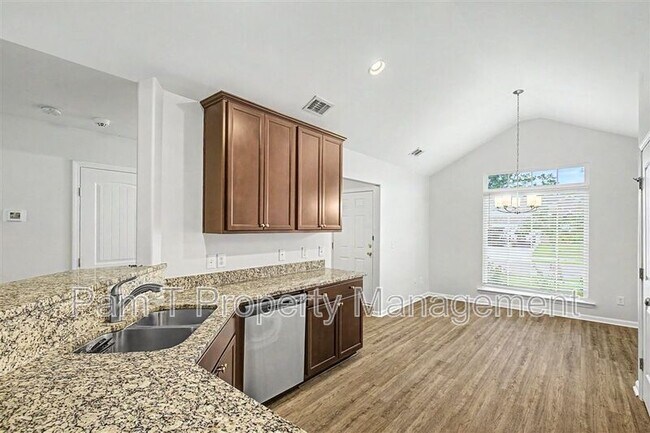 Building Photo - 20 Swallow Tail Cir