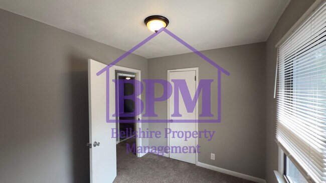 Building Photo - Freshly Updated 3 Bed, 1.5 Bath Home in An...