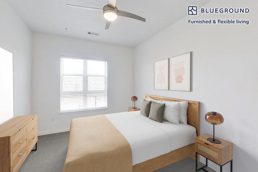 Building Photo - 235 E South Boulder Rd