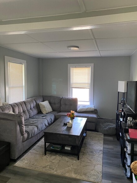 Building Photo - 12 Monkton Rd