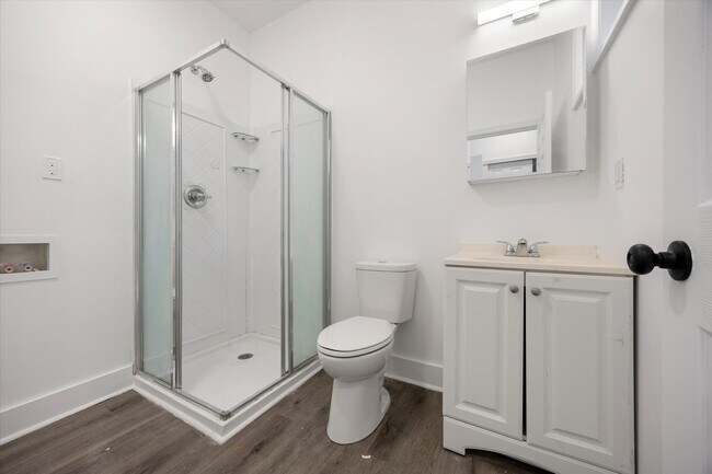 Building Photo - 2BR/3BA House | Updated Kitchen | Low Upfront Cost