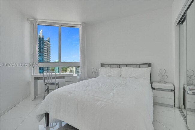 Building Photo - 6365 Collins Ave