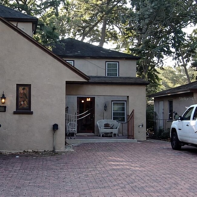 Building Photo - 8170 27th Ave N