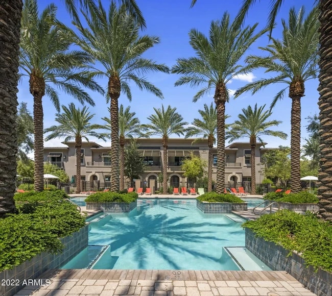 Building Photo - 6565 E Thomas Rd