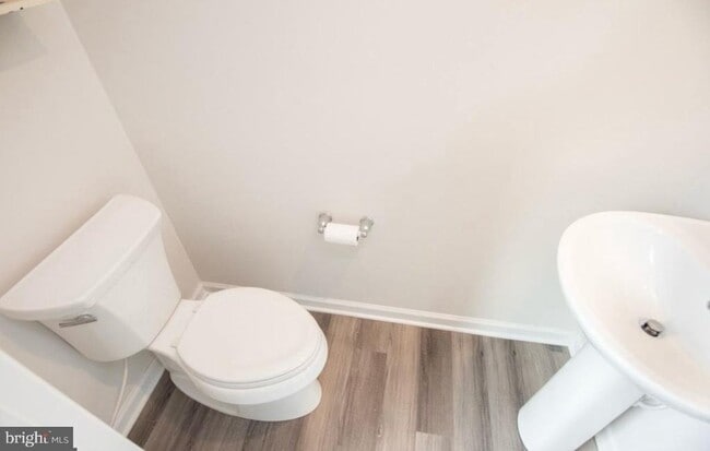 Building Photo - 110 Nelson Ln