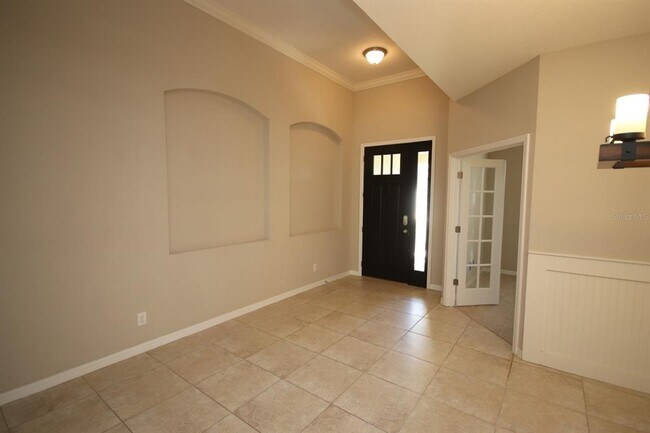 Building Photo - 8827 Sentiero Dr
