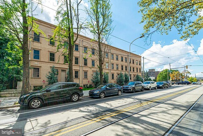 Building Photo - 2012 W Girard Ave