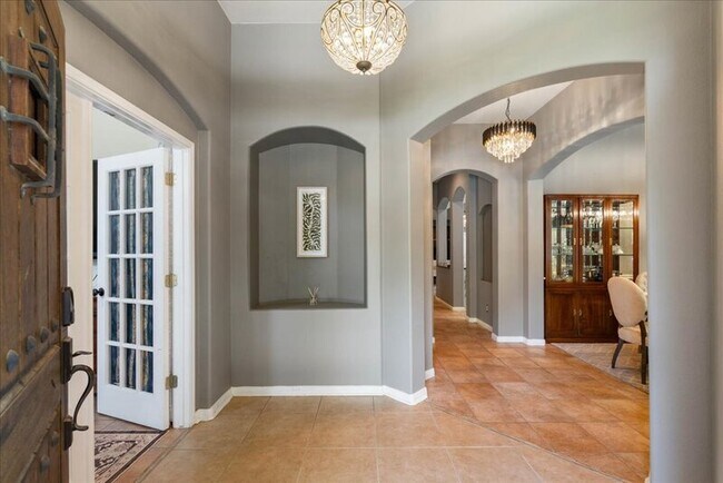 Building Photo - 1505 Laurel Oak Loop