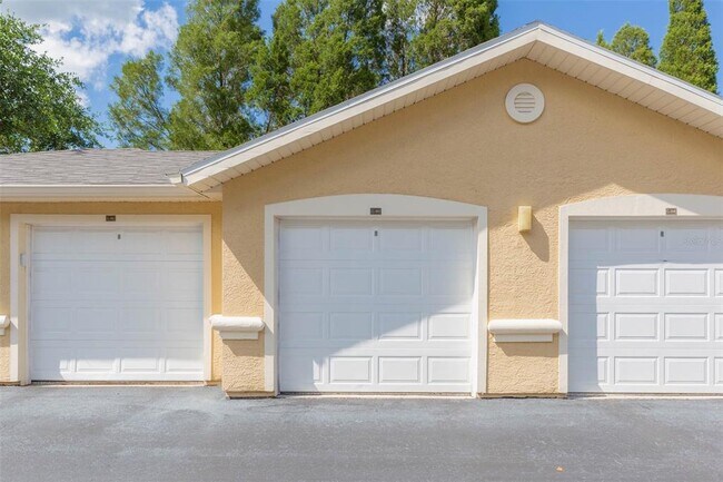 Building Photo - 5125 Palm Springs Blvd