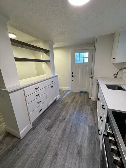 Primary Photo - 244 C Ave