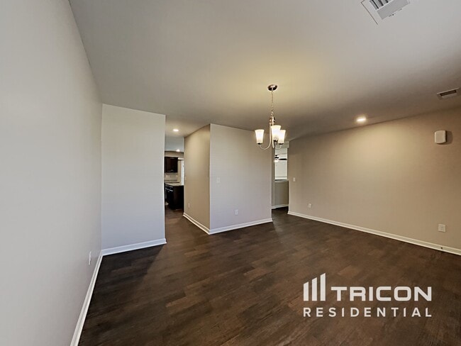Building Photo - 260 Millen Dr