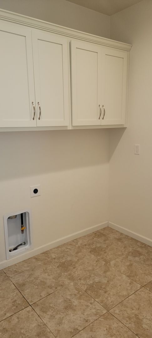 Building Photo - Adorable 3 bedroom 2.5 bath home in West S...