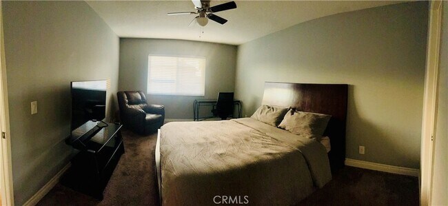 Building Photo - 803 W Fletcher Ave