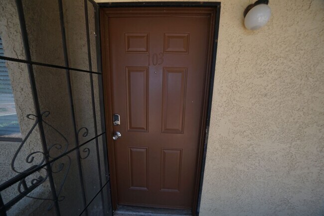 Building Photo - 601 Cabrillo Cir