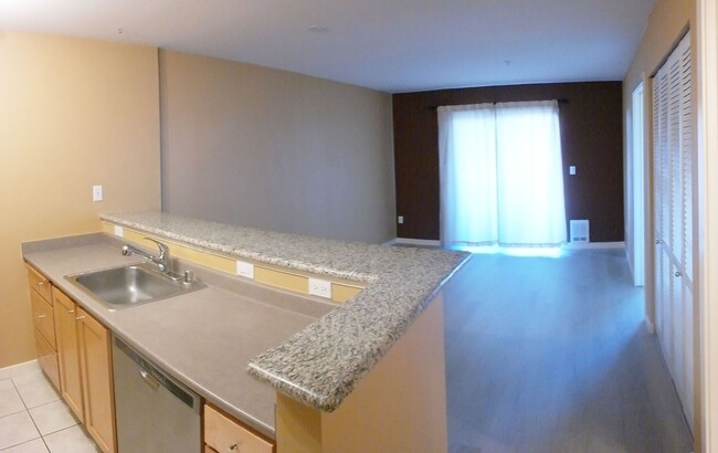 Building Photo - 1bd/1ba Seattle Condo