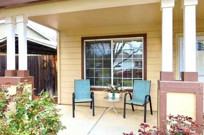 Building Photo - 1143 Grouse Dr