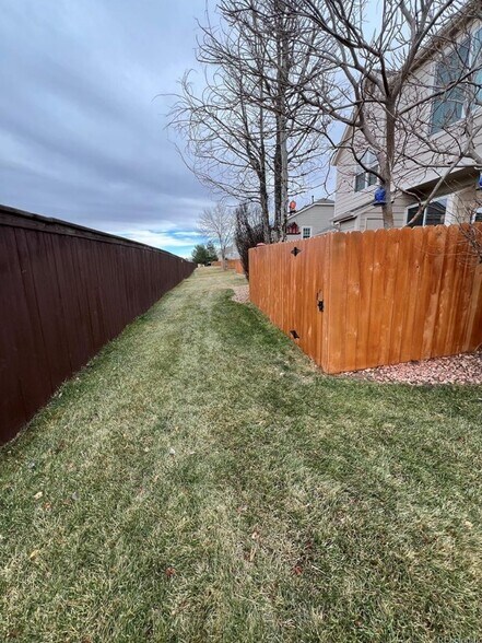 Building Photo - 1192 S Zeno Way