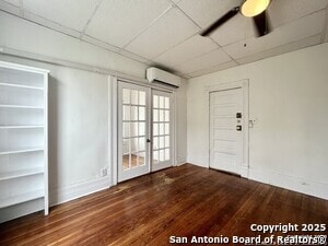 Building Photo - 827 Steves Ave