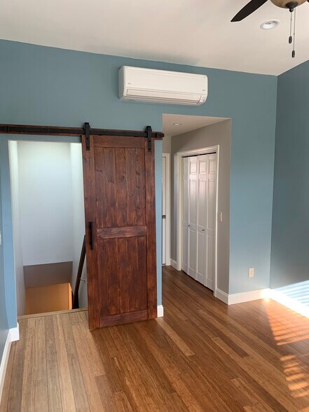 Building Photo - 2241 12th Plz NW