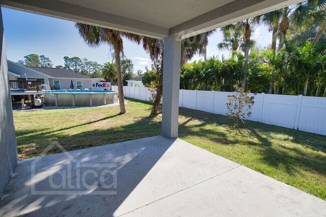 Building Photo - 5204 S San Mateo Dr