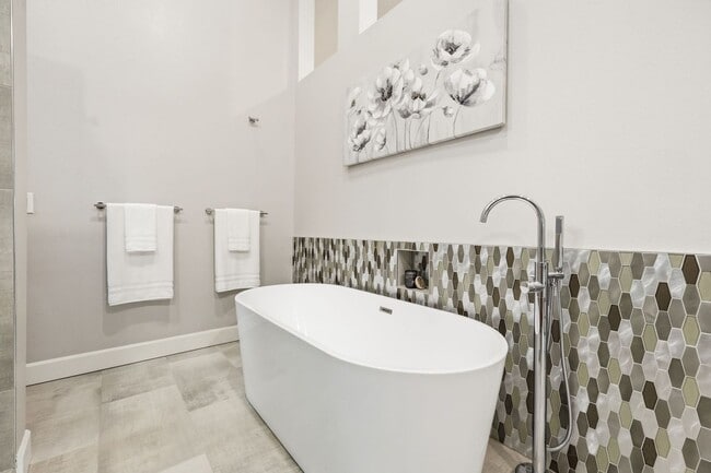 Building Photo - Luxury Acreage Estate in Hollywood Hill | Woodinville Retreat with Modern Upgrades