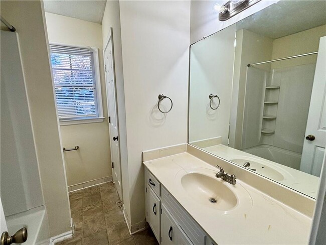 Building Photo - 1579 Harbins Rd NW