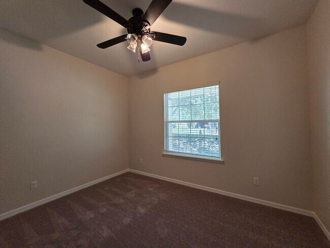 Building Photo - Three Bedroom Home at Lake Pleasant Cove in Apopka