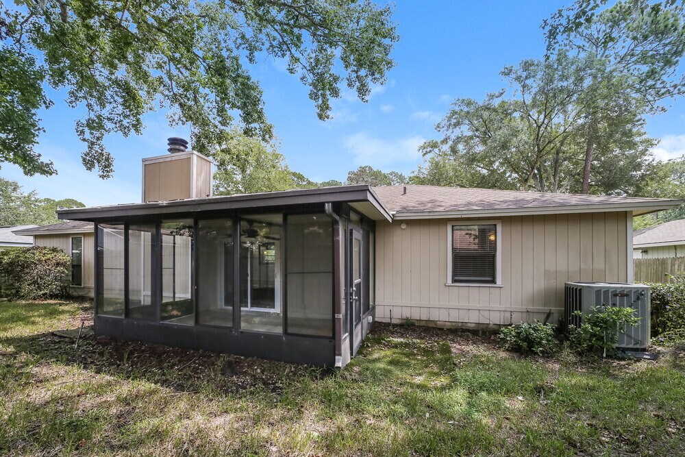 Building Photo - 3167 Laurel Grove S