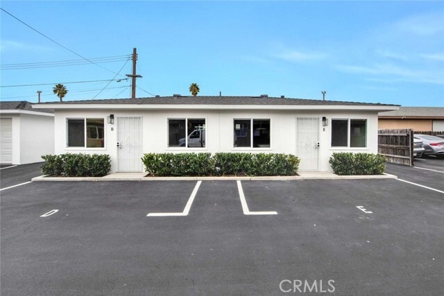 Building Photo - 2034 Charle St