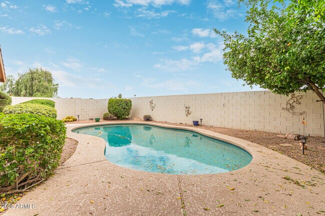 Building Photo - 1296 S Cholla St