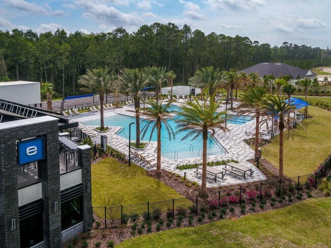 Building Photo - Resort-Style Living in eTown | Gated Community + Top Amenities