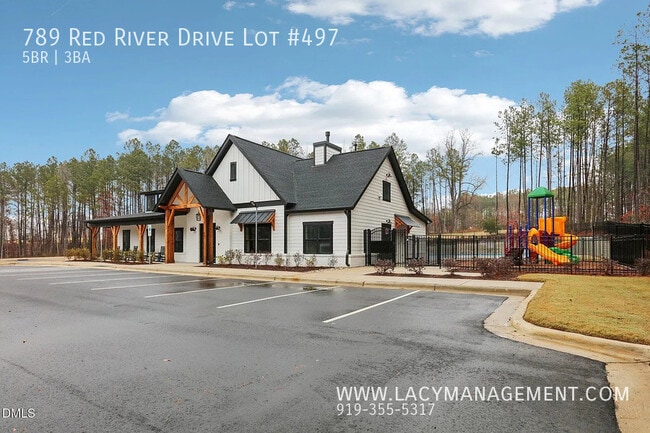 Building Photo - 789 Red River Dr